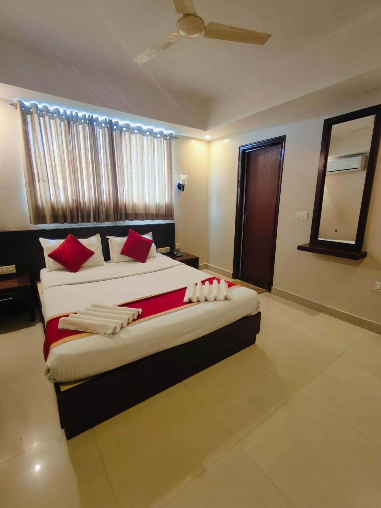 Green Wood Inn Mysore Near Palace Dış mekan fotoğraf