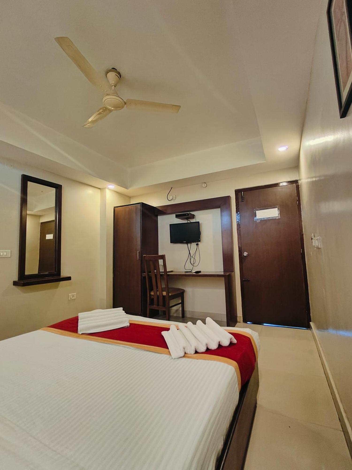 Green Wood Inn Mysore Near Palace Dış mekan fotoğraf